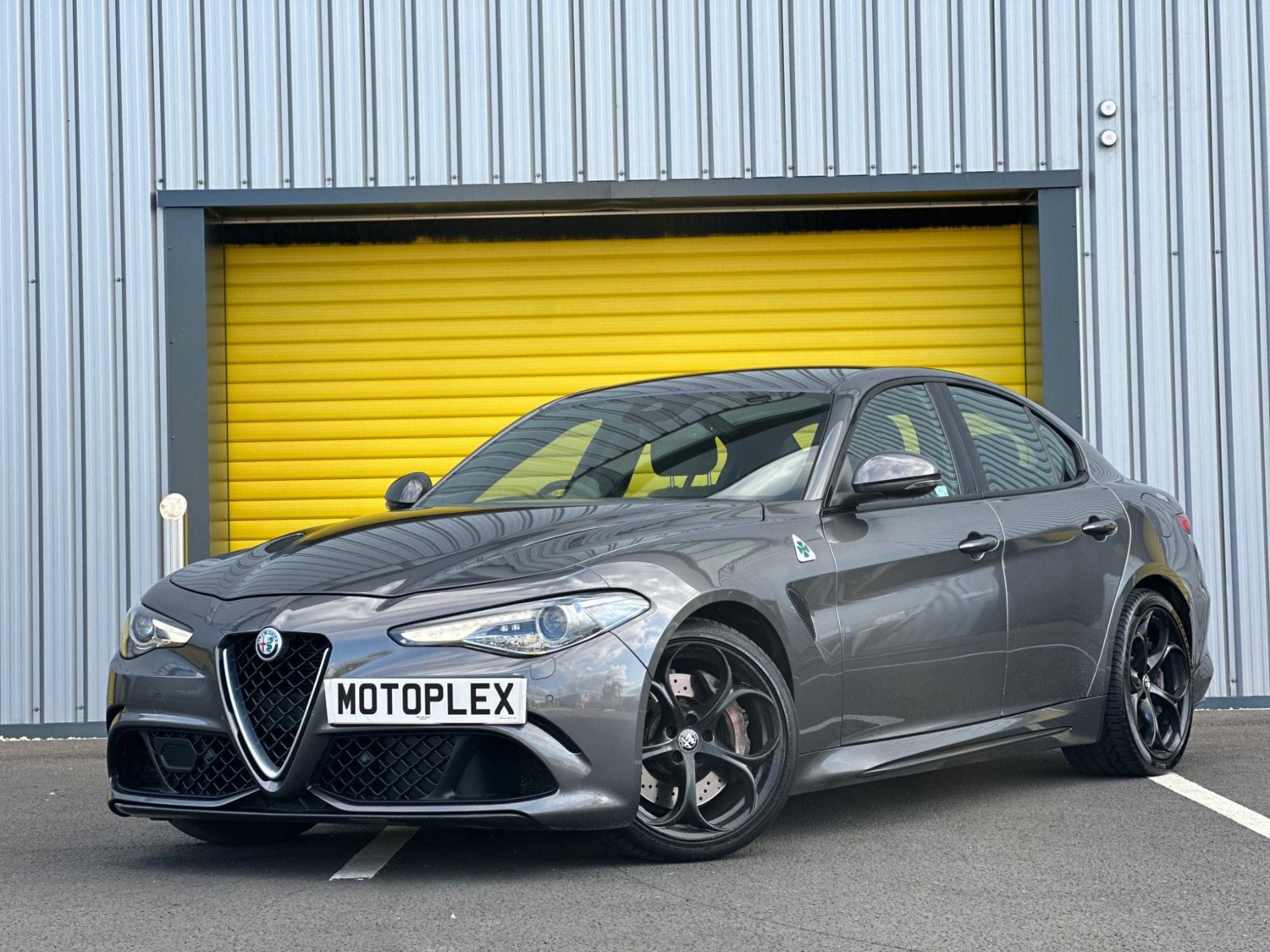 Alfa Romeo Giulia Listing Image