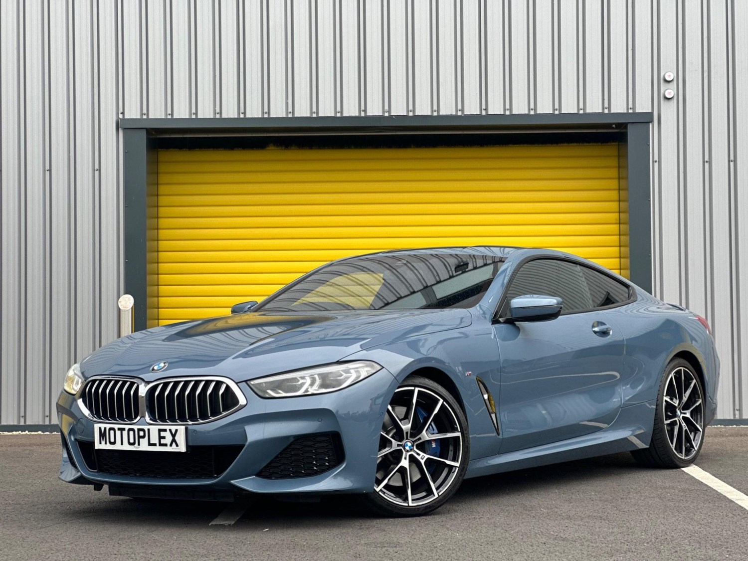 BMW 8 Series Listing Image