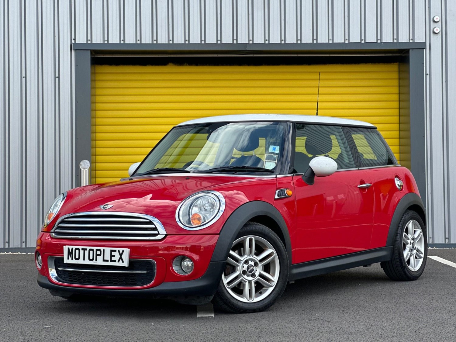 MINI Hatch Listing Image