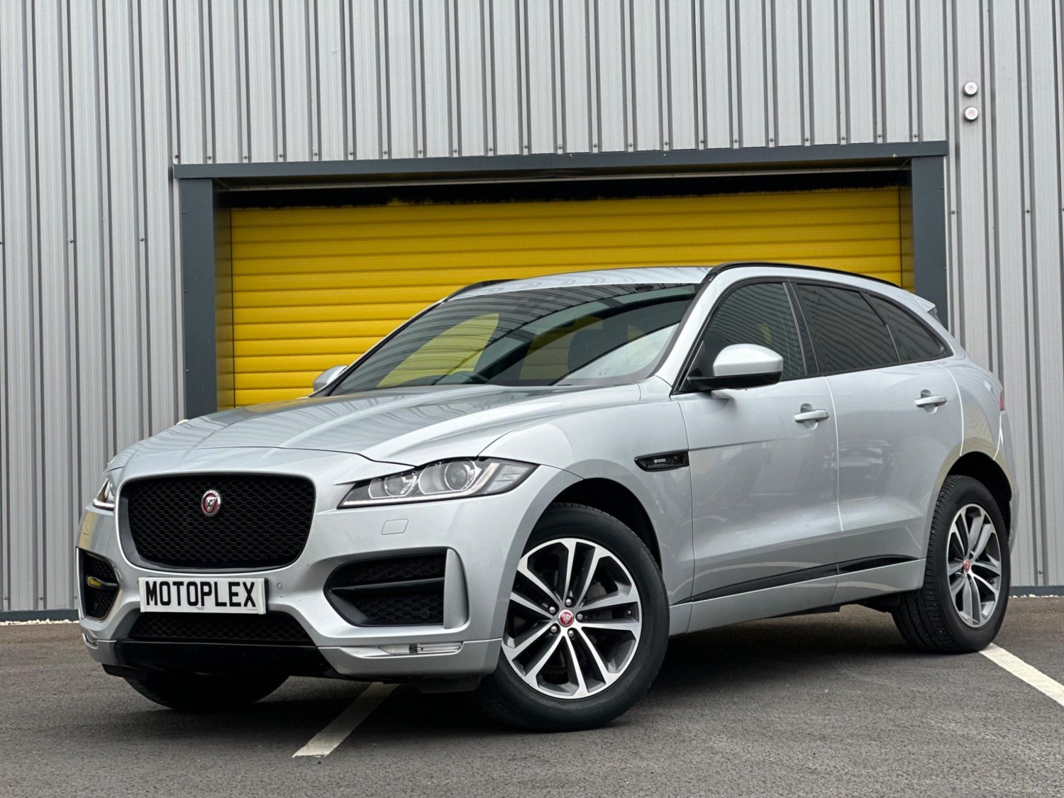 Jaguar F-PACE Listing Image