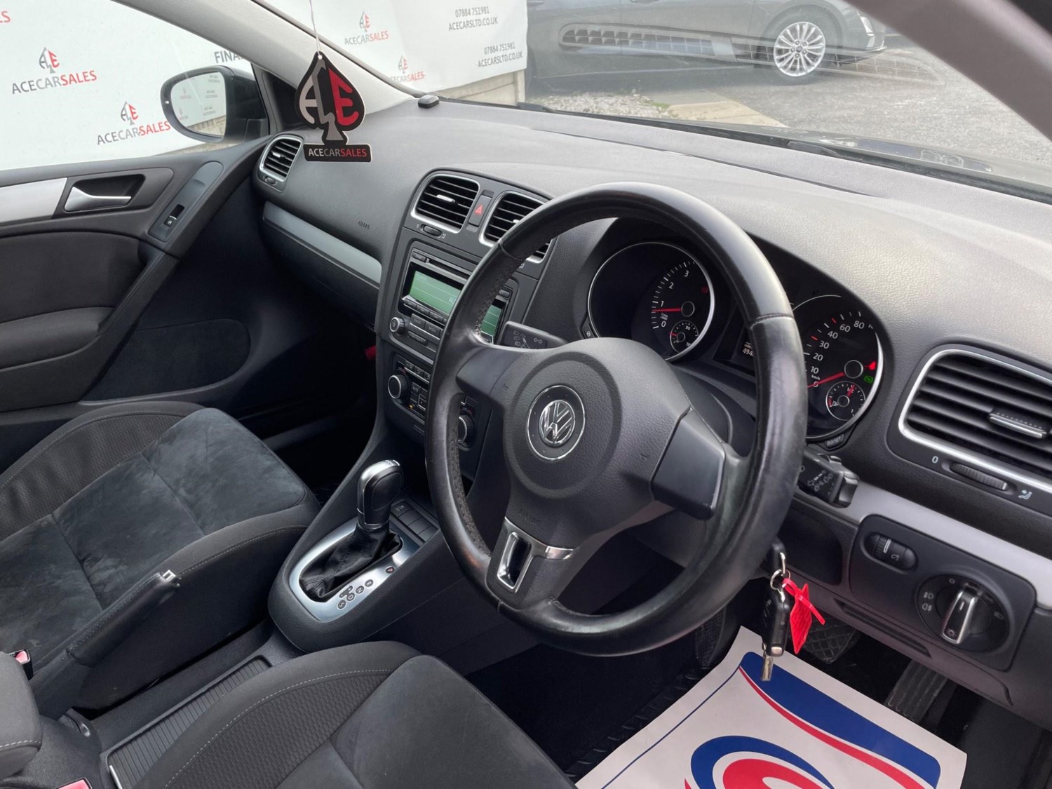 Volkswagen Golf Listing Image