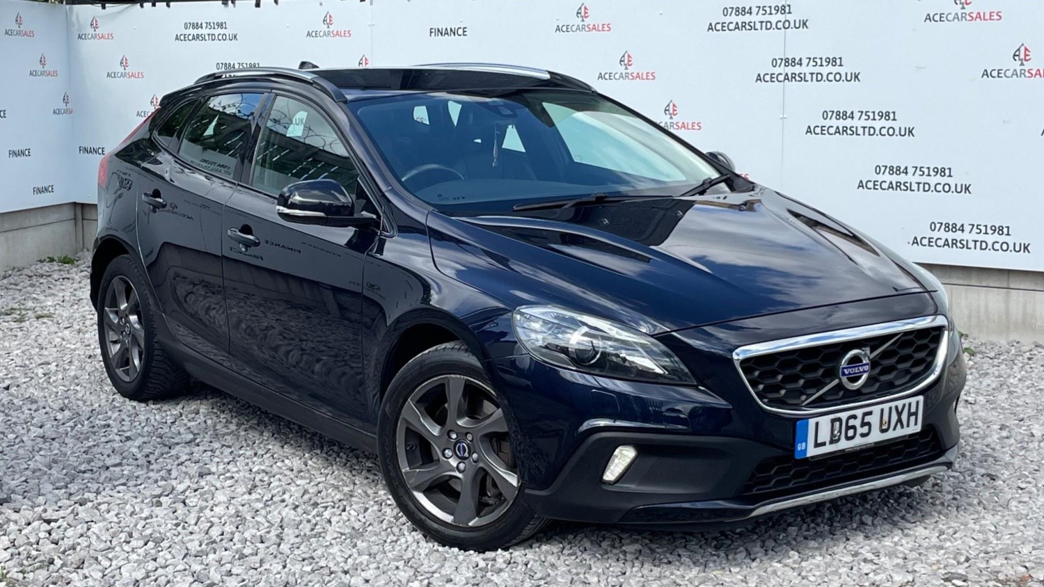 Volvo V40 Cross Country Listing Image