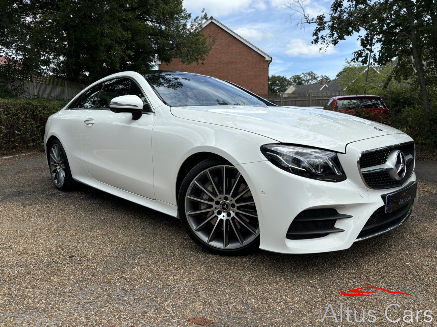 Mercedes-Benz E-Class Listing Image