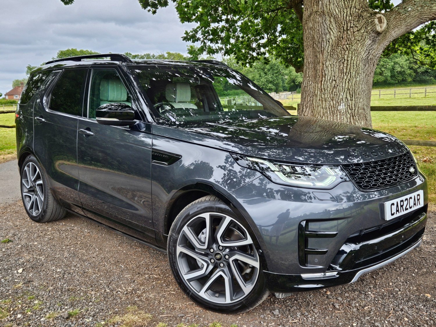 Land Rover Discovery Listing Image