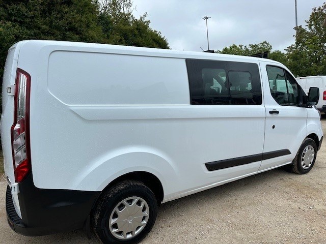 Ford Transit Custom Listing Image