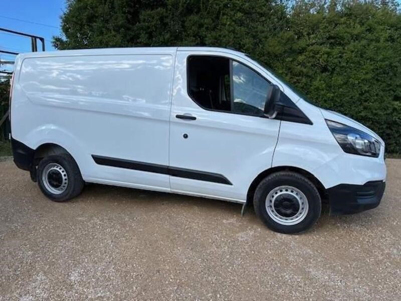 Ford Transit Custom Listing Image