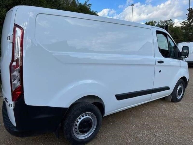 Ford Transit Custom Listing Image