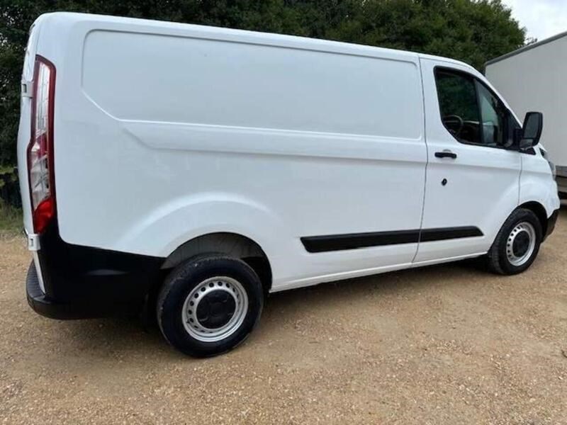 Ford Transit Custom Listing Image