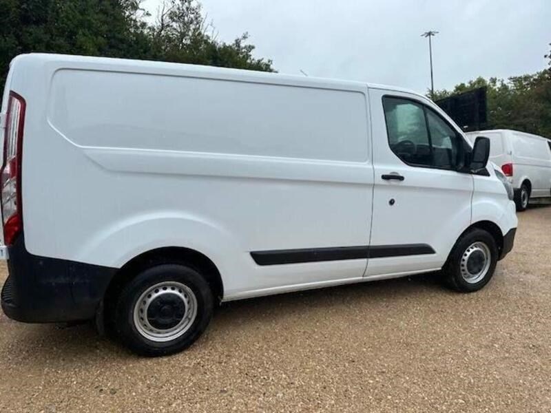 Ford Transit Custom Listing Image