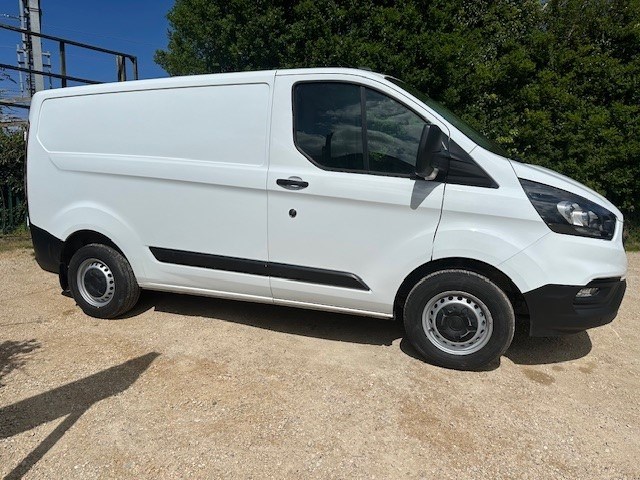 Ford Transit Custom Listing Image