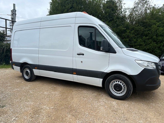 Mercedes-Benz Sprinter Listing Image