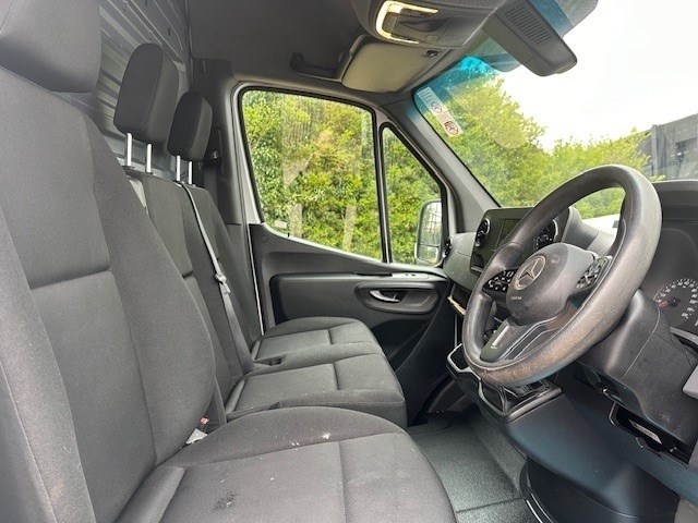 Mercedes-Benz Sprinter Listing Image