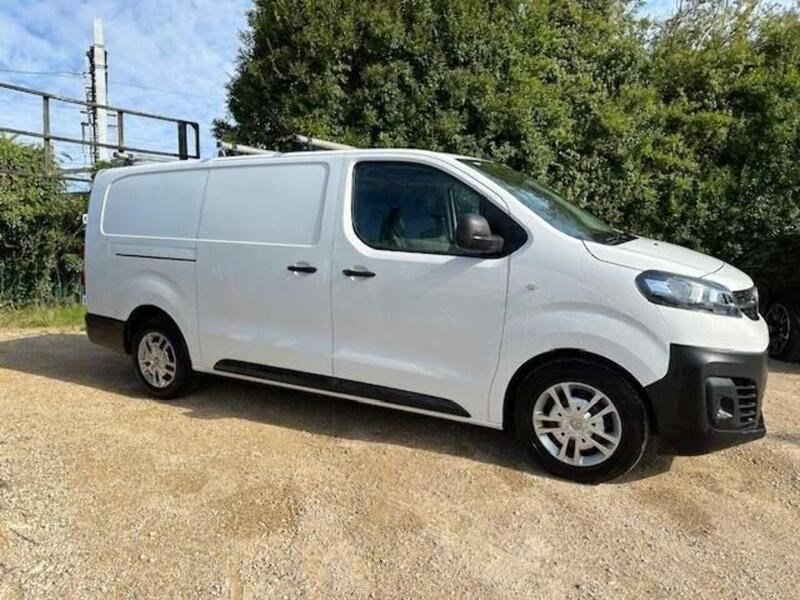 Vauxhall Vivaro Listing Image