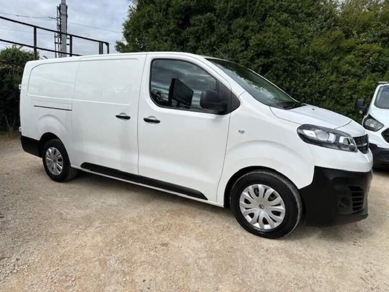 Vauxhall Vivaro Listing Image