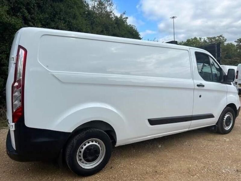 Ford Transit Custom Listing Image