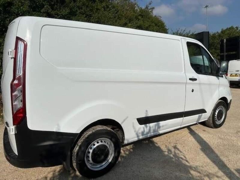 Ford Transit Custom Listing Image