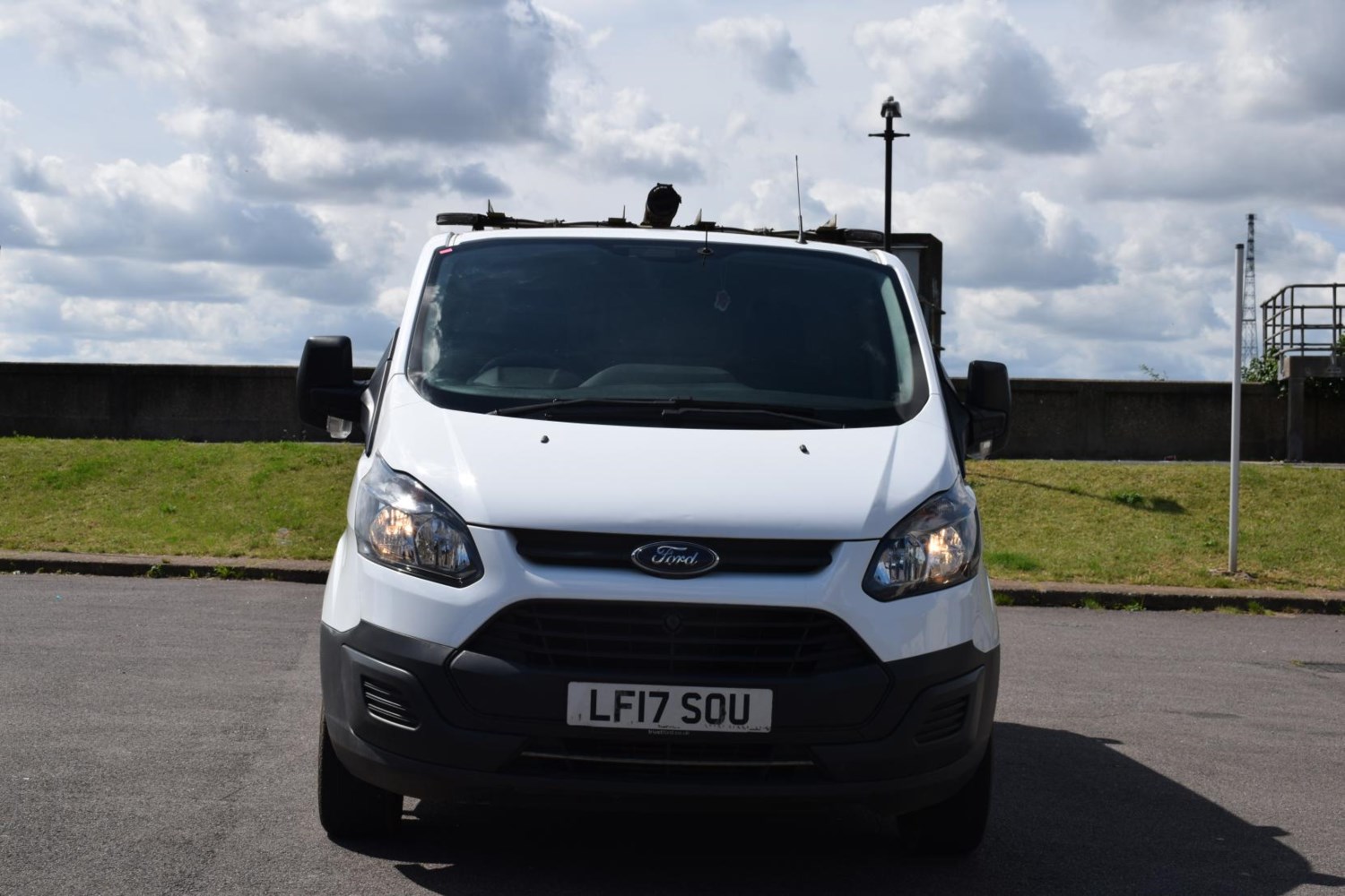 Ford Transit Custom Listing Image