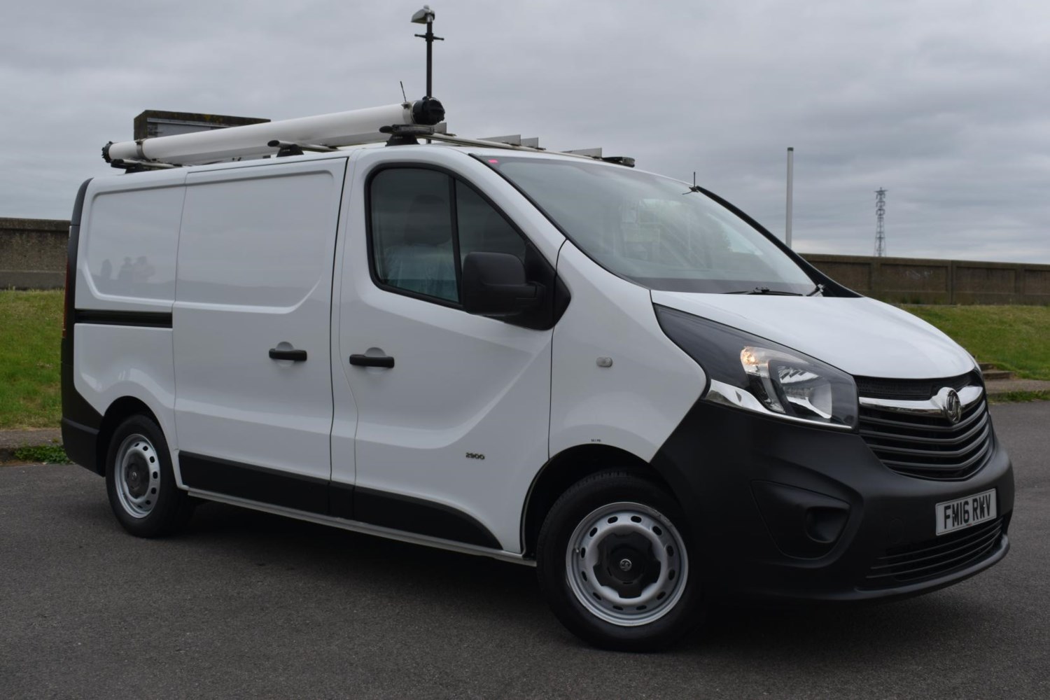 Vauxhall Vivaro Listing Image