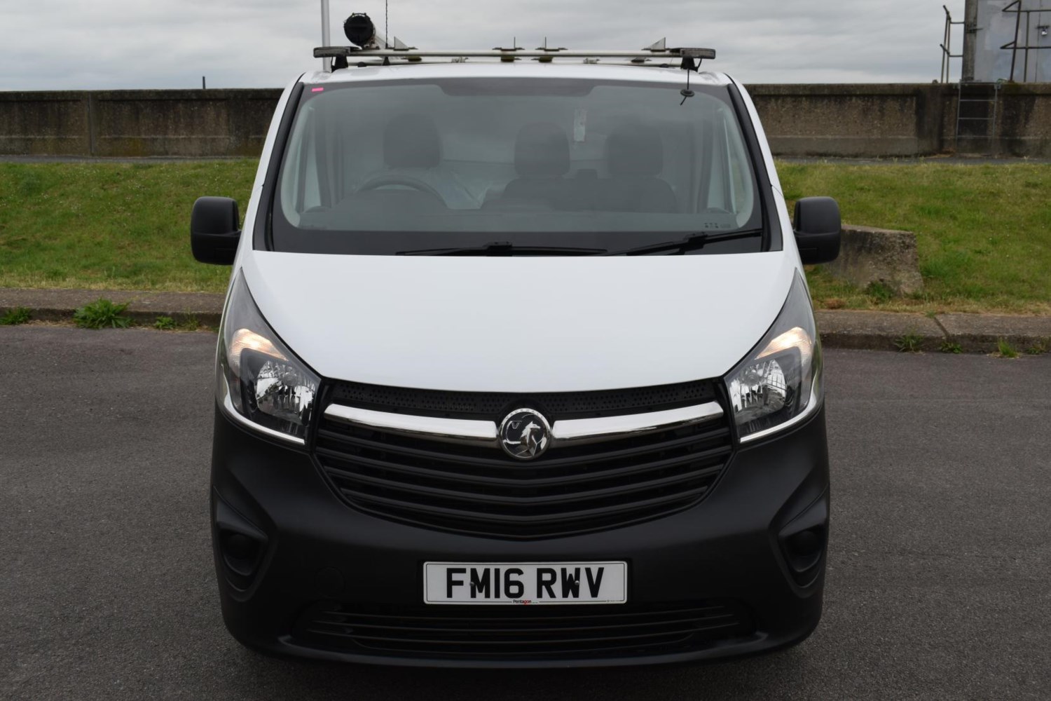 Vauxhall Vivaro Listing Image