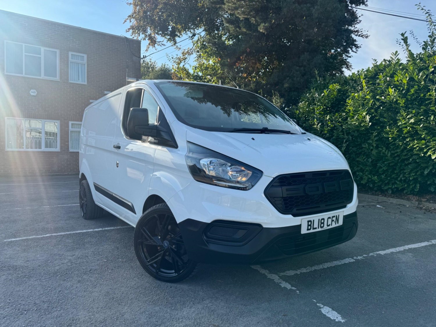 Ford Transit Custom Listing Image