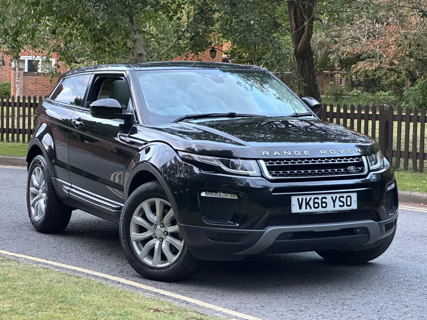 Land Rover Range Rover Evoque Listing Image