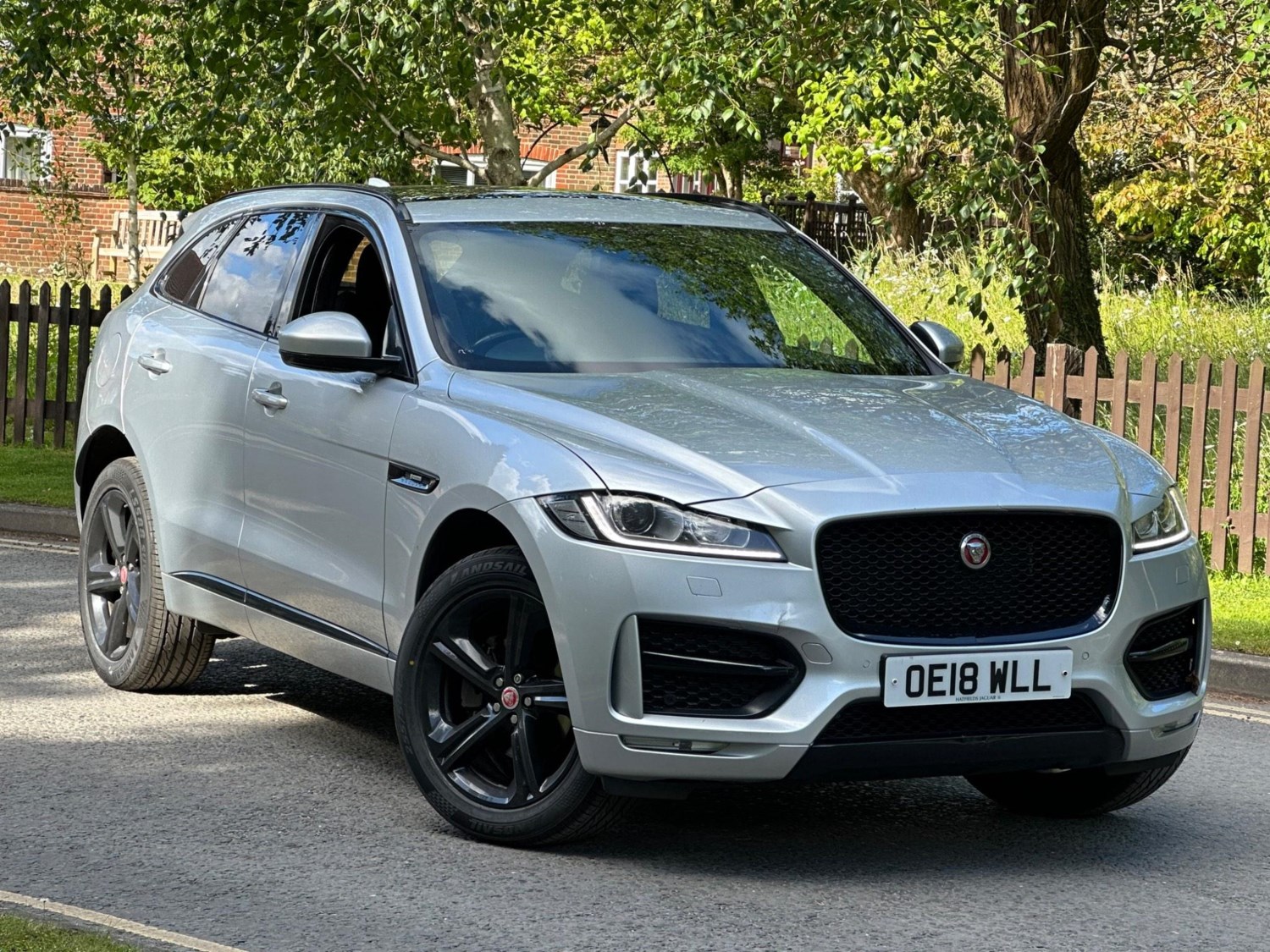 Jaguar F-PACE Listing Image