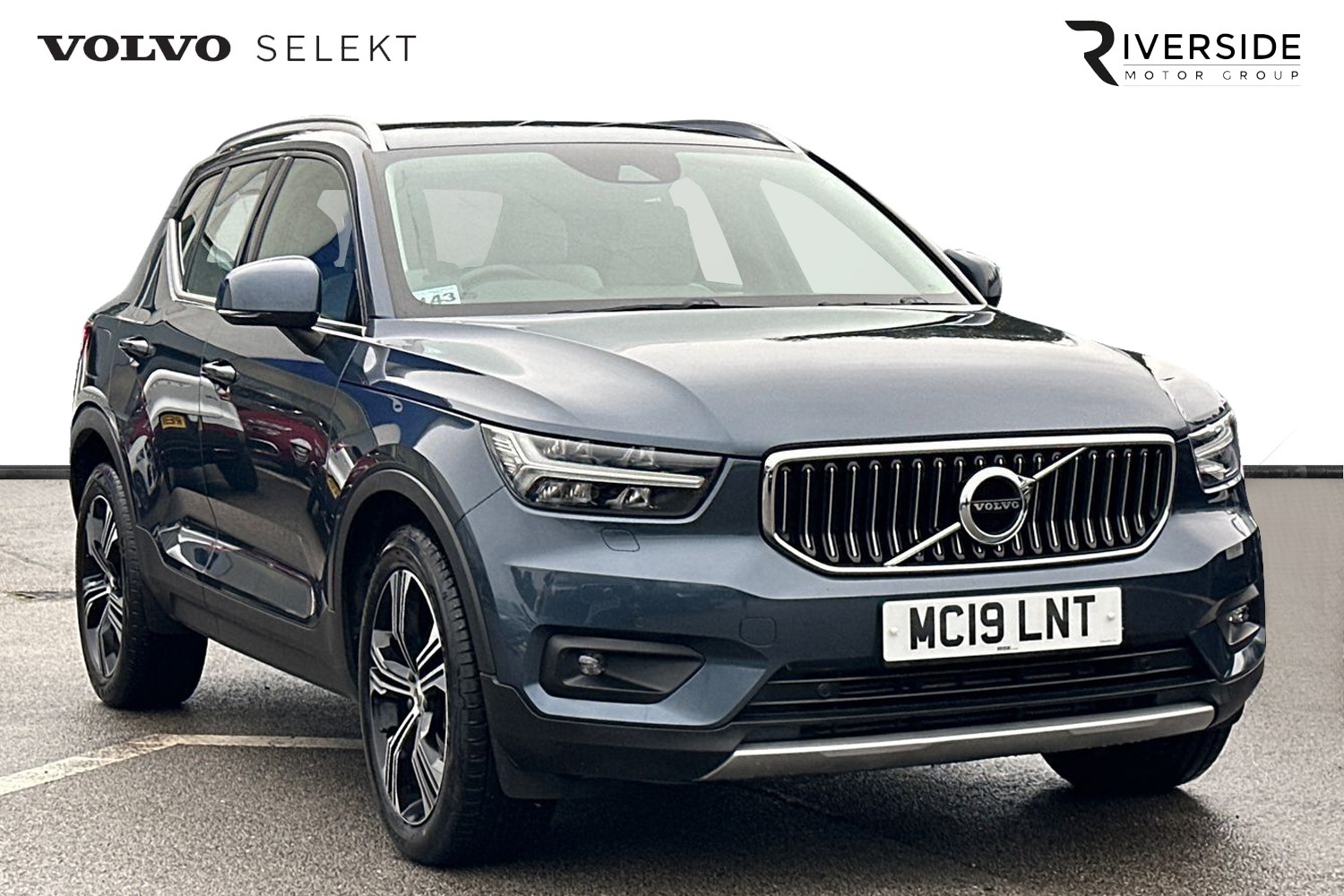 Volvo XC40 Listing Image