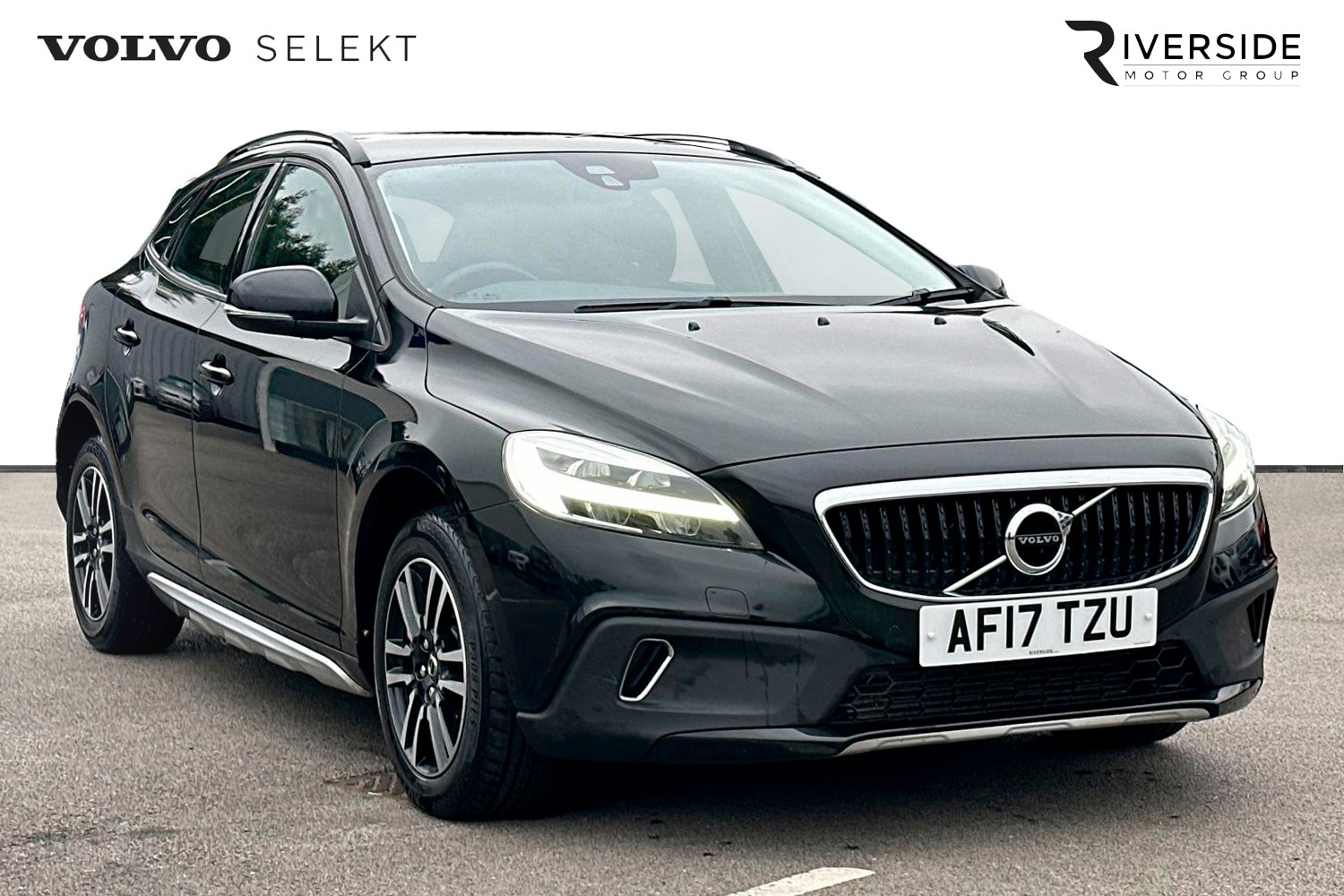 Volvo V40 Cross Country Listing Image