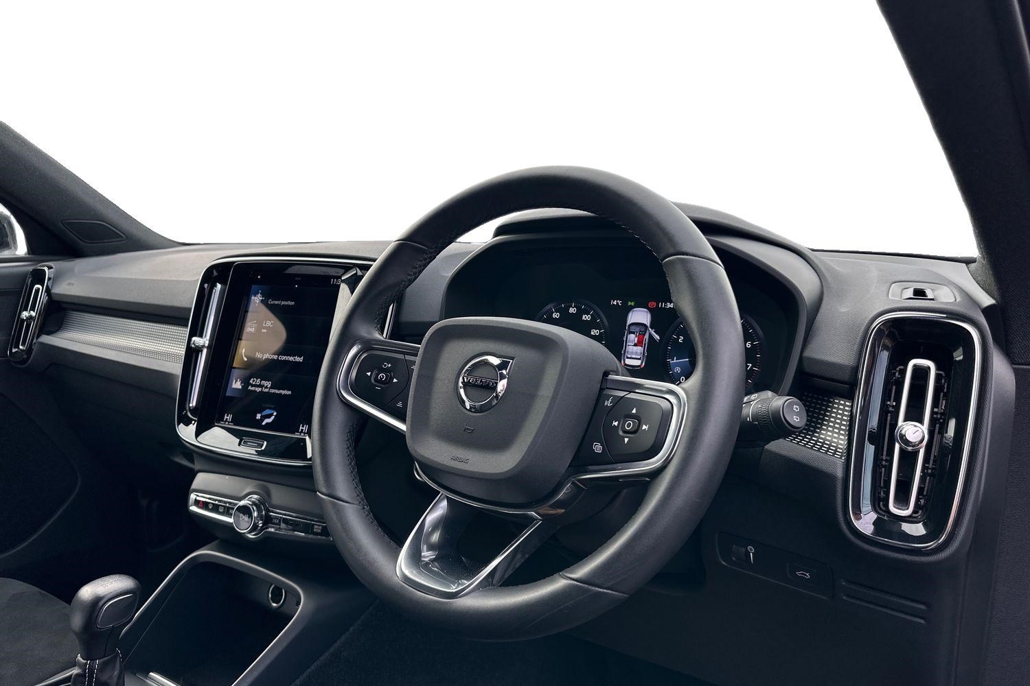 Volvo XC40 Listing Image