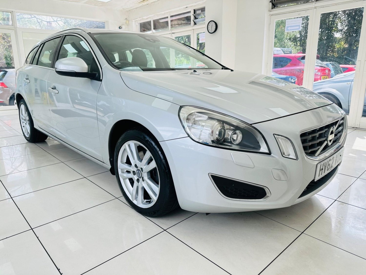 Volvo V60 Listing Image