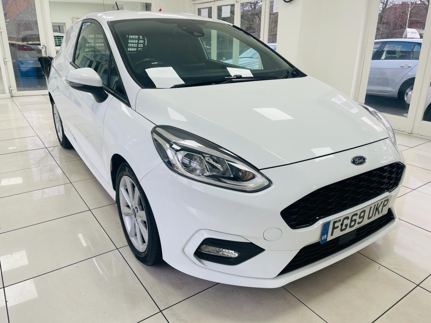 Ford Fiesta Van Listing Image