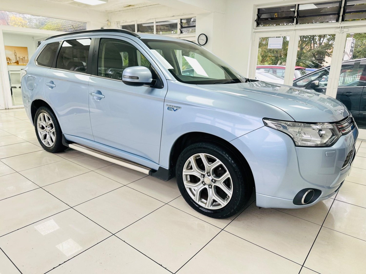 Mitsubishi Outlander Listing Image