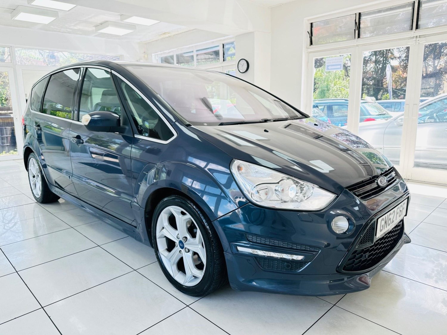 Ford S-Max Listing Image