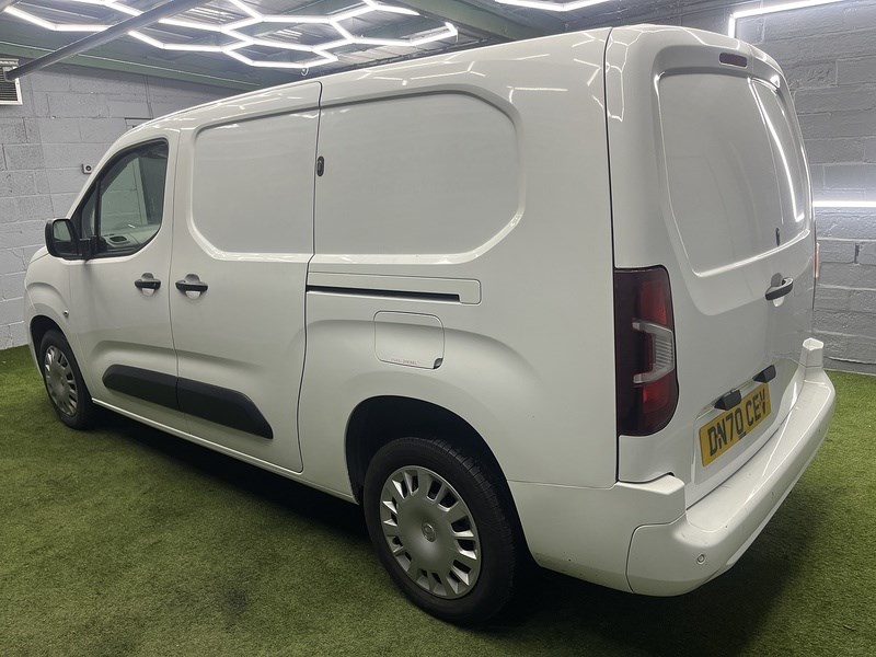 Vauxhall Combo Listing Image