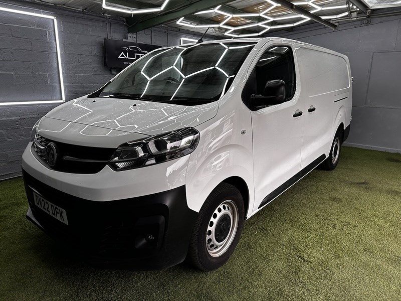 Vauxhall Vivaro Listing Image