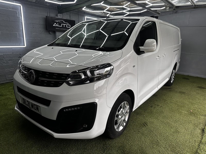 Vauxhall Vivaro Listing Image