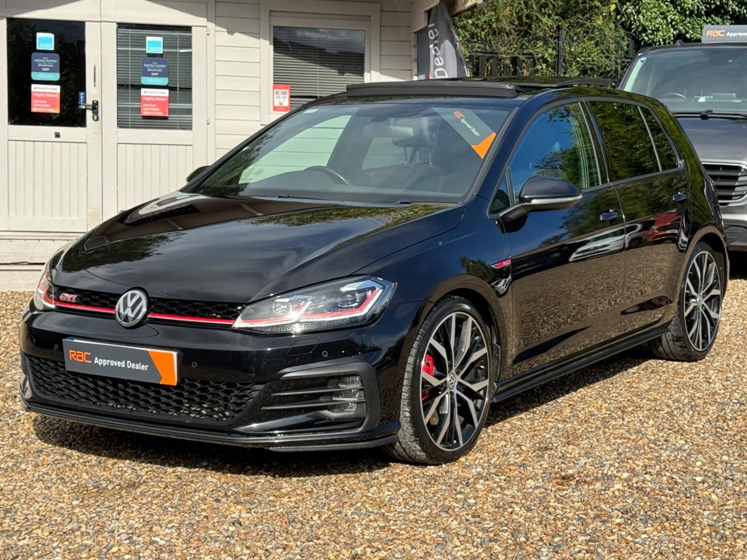 Volkswagen Golf Listing Image