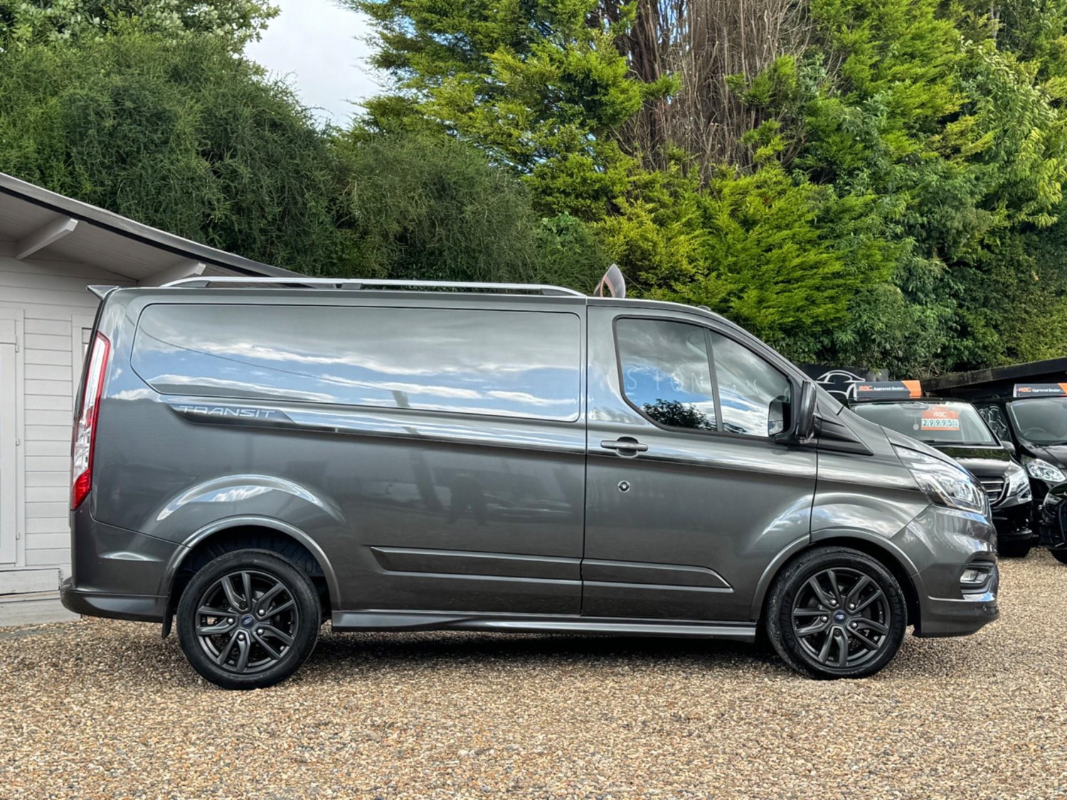 Ford Transit Custom Listing Image