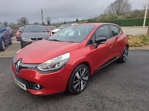 Renault Clio Listing Image