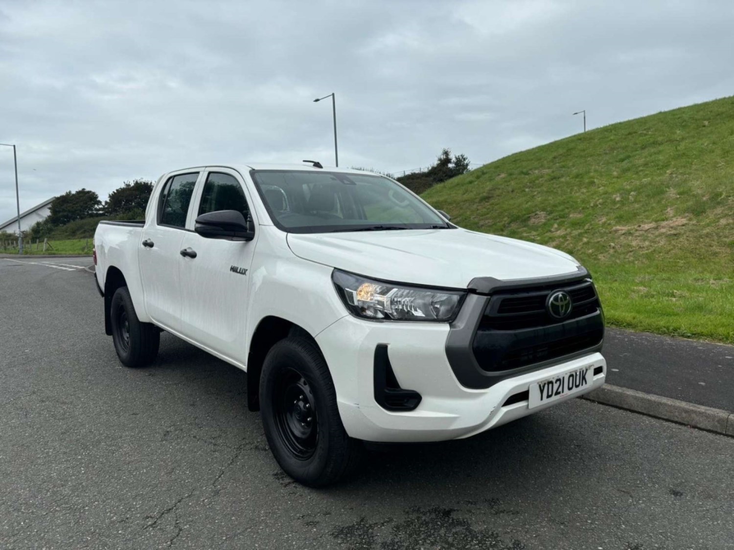 Toyota Hilux Listing Image