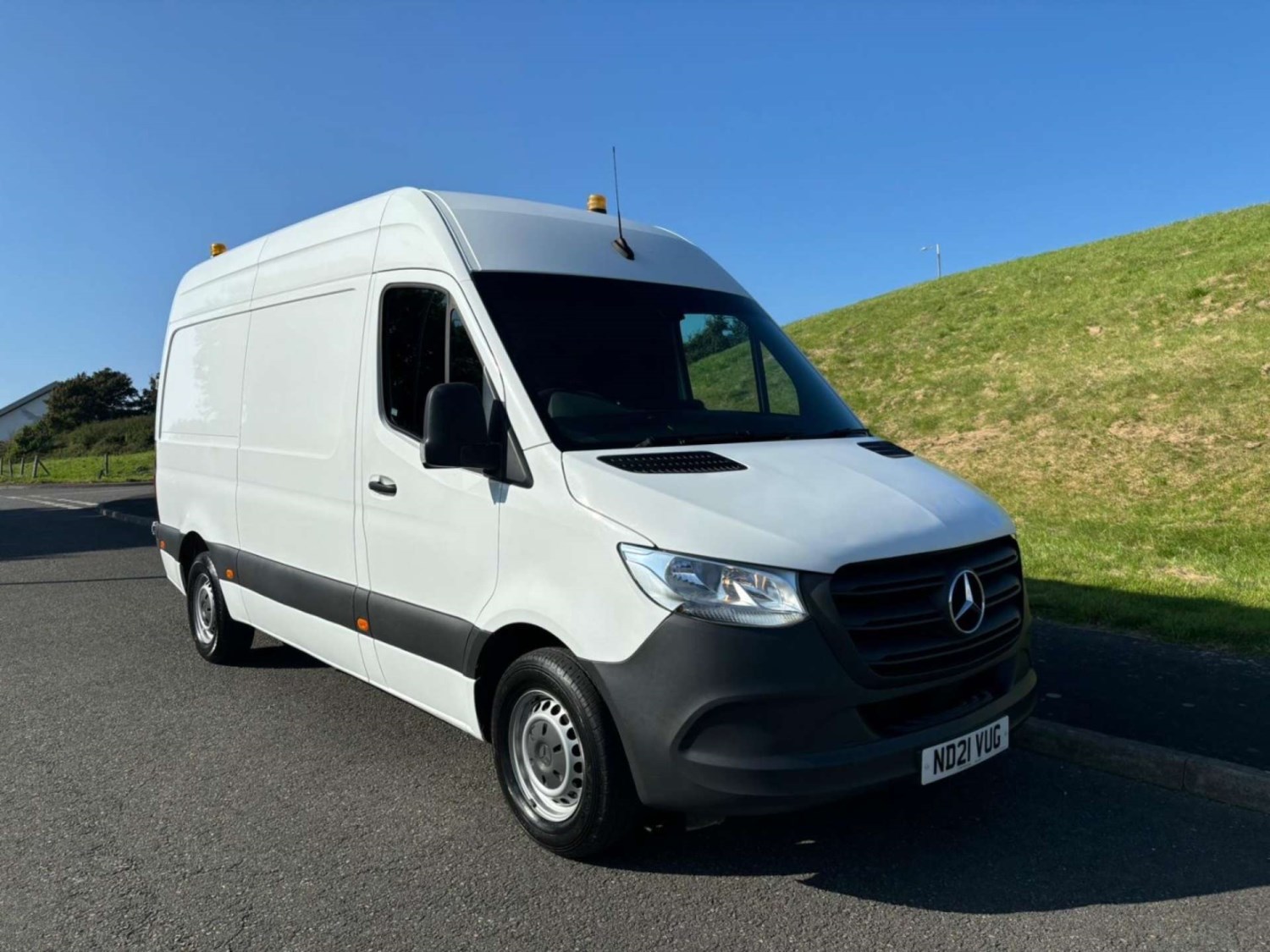 Mercedes-Benz Sprinter Listing Image