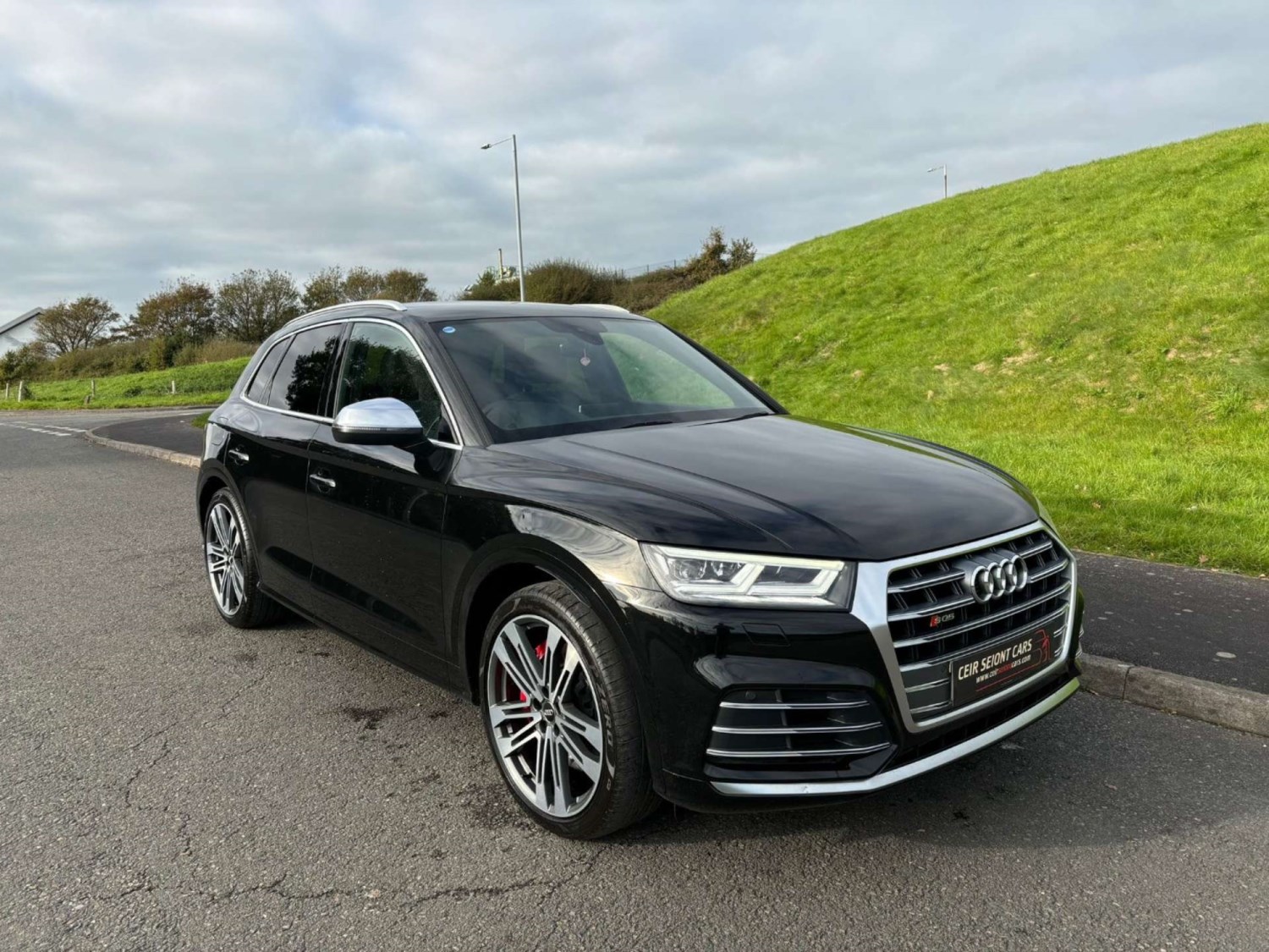 Audi Q5 Listing Image