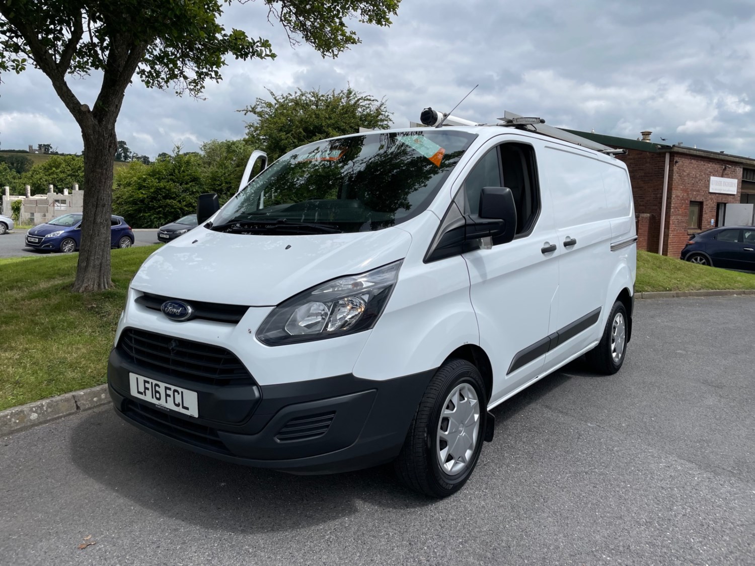 Ford Transit Custom Listing Image