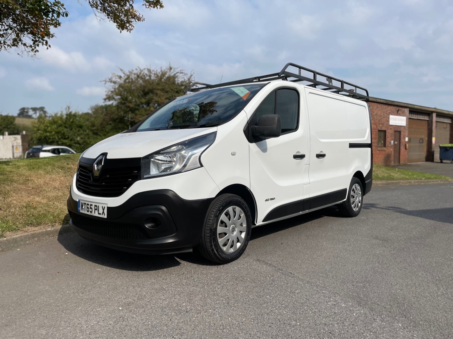 Renault Trafic Listing Image