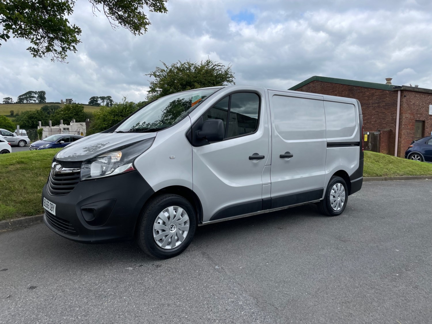 Vauxhall Vivaro Listing Image