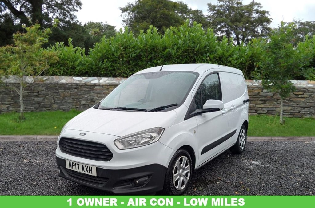 Ford Transit Courier Listing Image