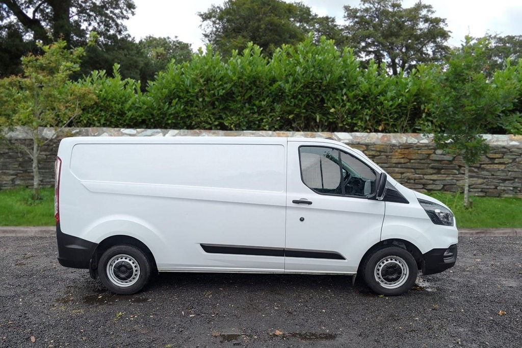 Ford Transit Custom Listing Image