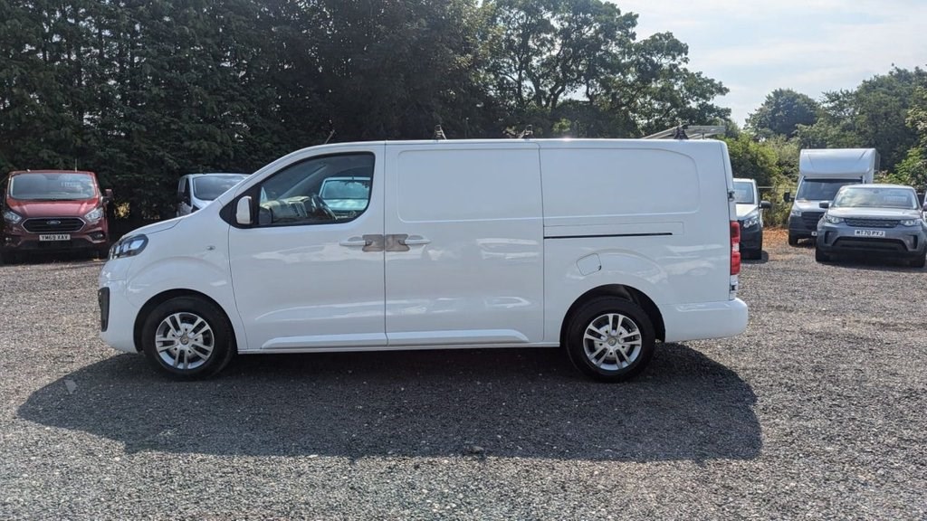 Vauxhall Vivaro Listing Image