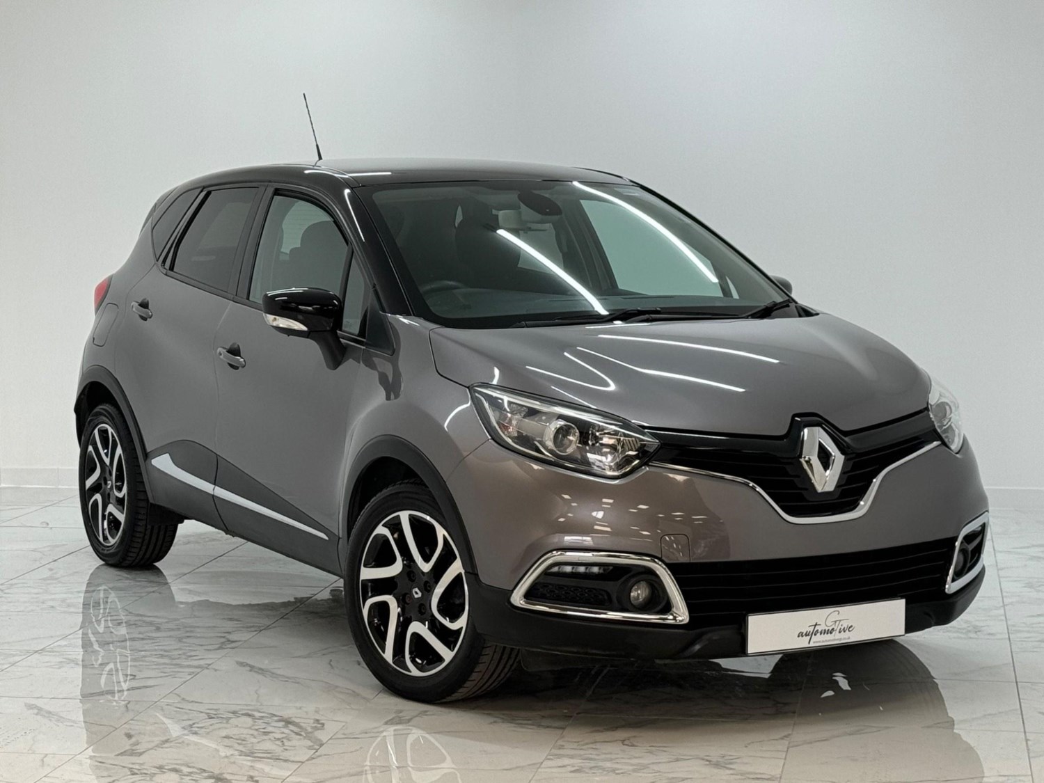 Renault Captur Listing Image