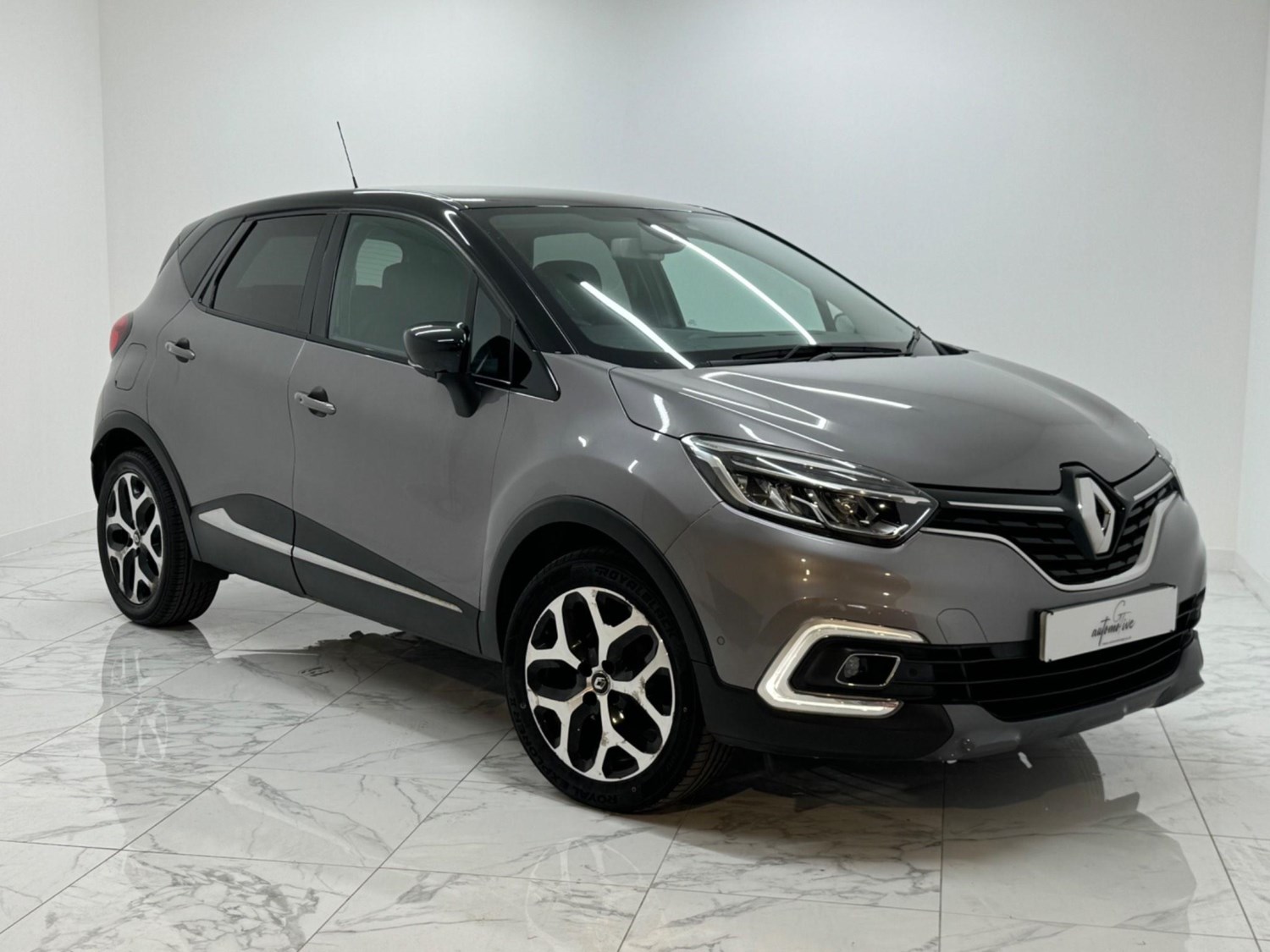 Renault Captur Listing Image